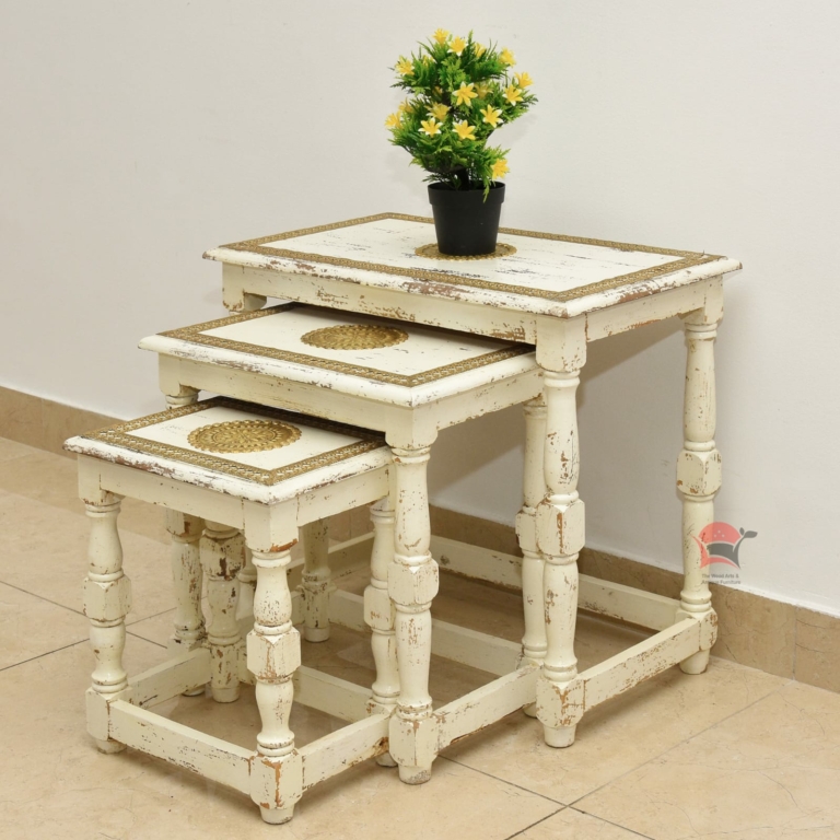 Nesting set of 3