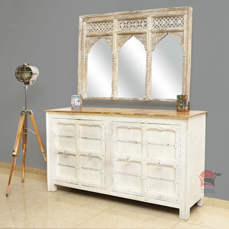 Sideboards and buffet